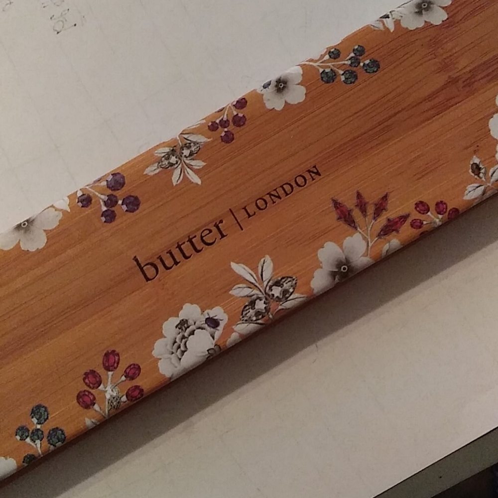 Eyeshadow palette